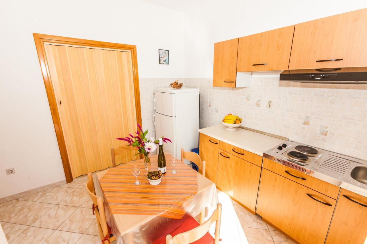 Sea View Apartment Sumartin Luaran gambar